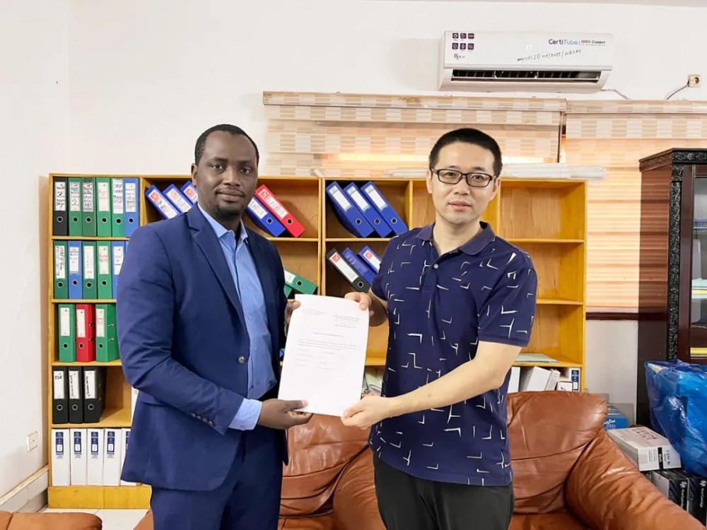 中腾微网尼日尔分公司签署2500套新能源离网发电项目合同