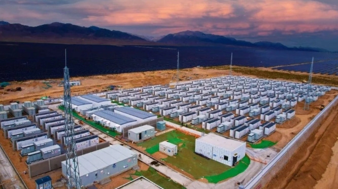 全国单体容量最大共享储能电站并网发电