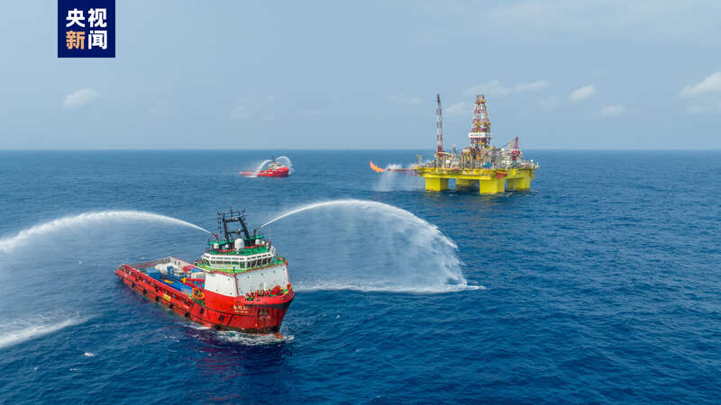 我国在南海超深水超浅层探获千亿方大气田
