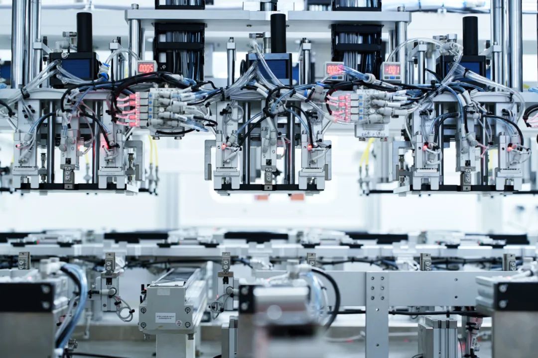 晶科储能与亿纬锂能联合电芯工厂正式量产 年产能5GWh保障储能业务高速增长