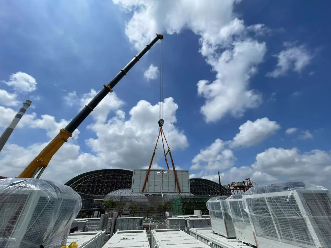 上海吴泾热电厂12MW/48MWh全钒液流储能项目设备完成现场安装