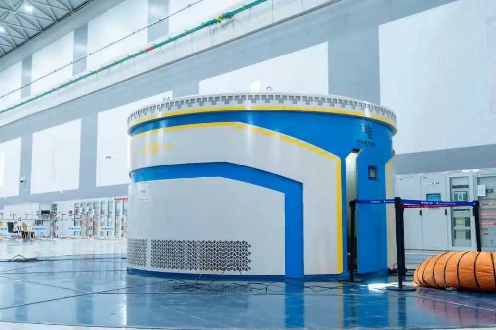 广东梅州抽水蓄能电站二期8号机组首次并网成功