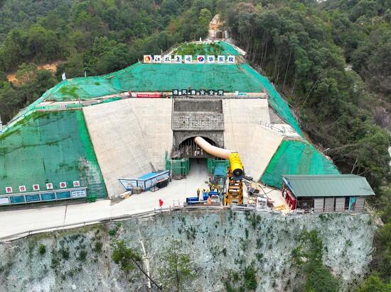 江西赣县抽水蓄能电站通风兼安全洞顺利贯通